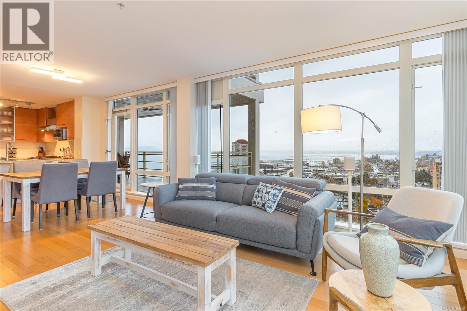 1502 38 Front St, Nanaimo