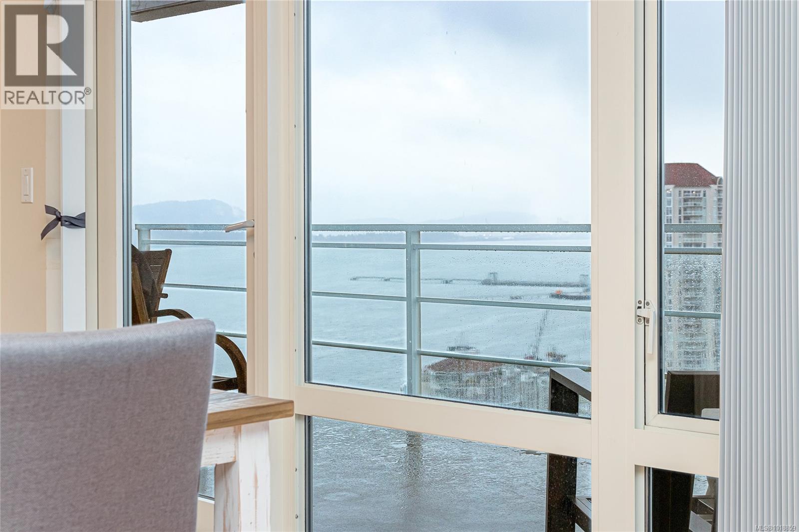 1502 38 Front St, Nanaimo