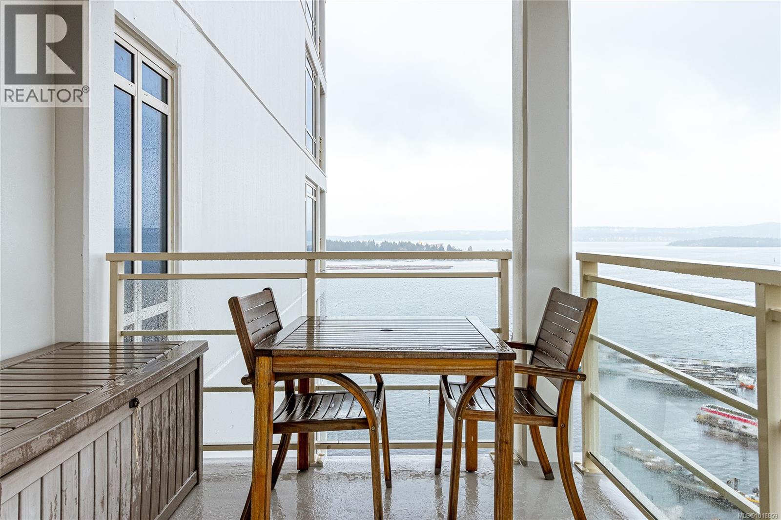 1502 38 Front St, Nanaimo