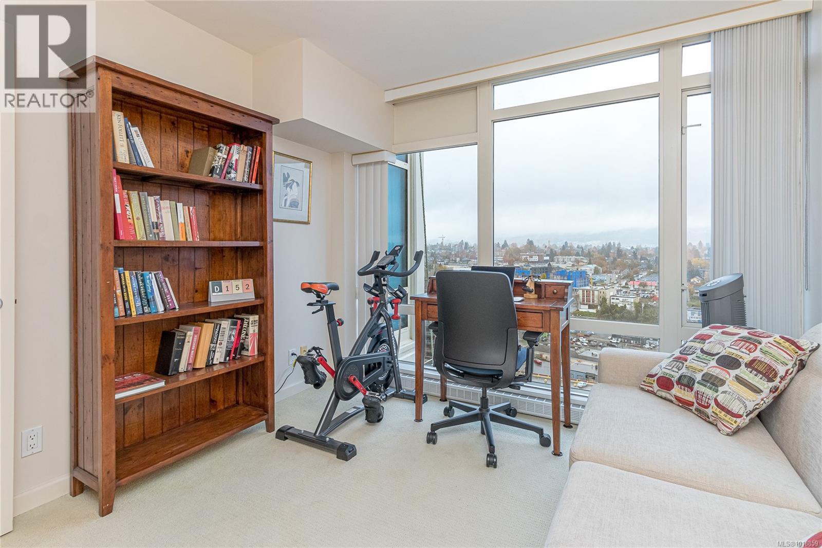 1502 38 Front St, Nanaimo