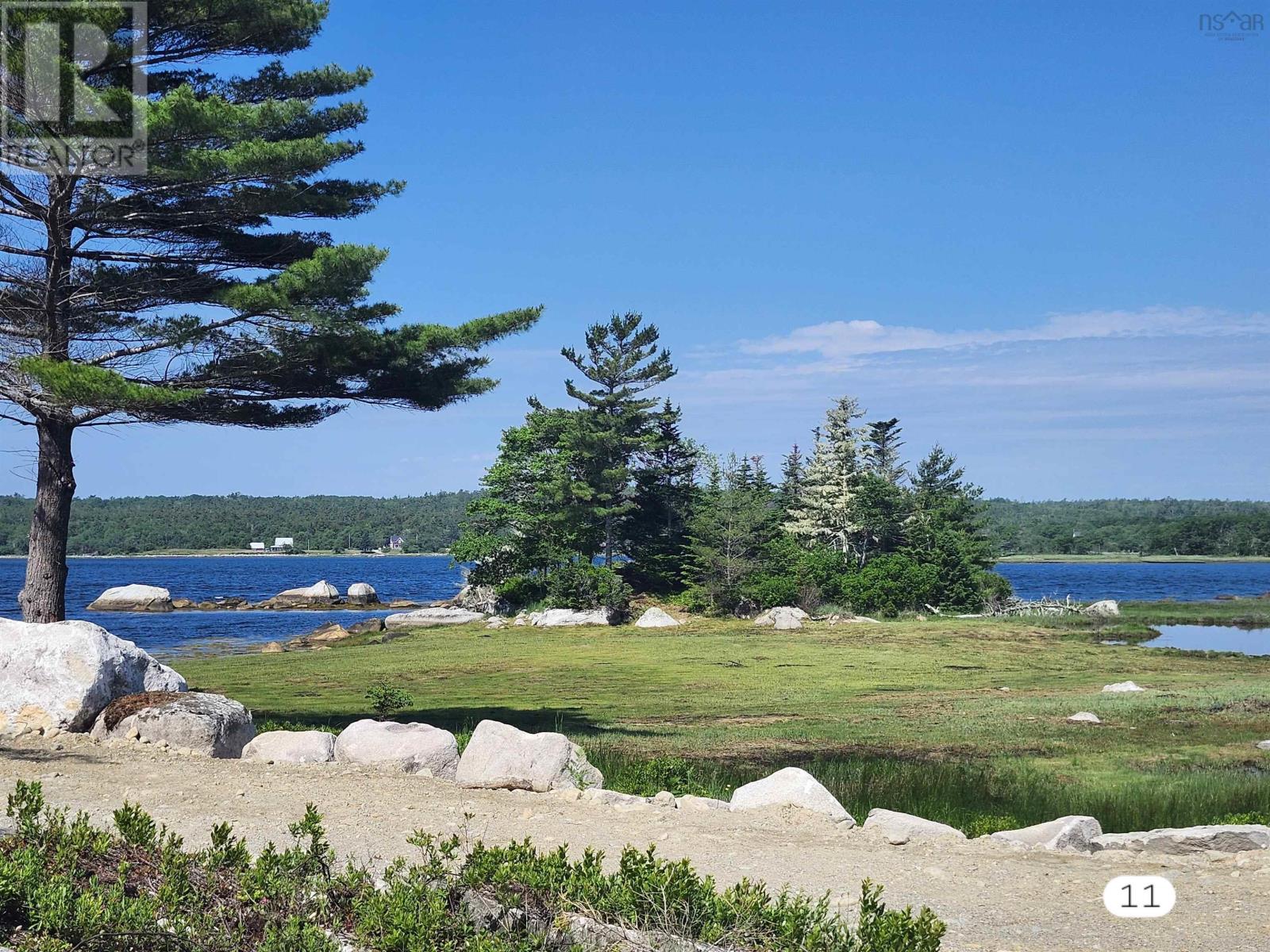 Property 17 of 36 of 216 Hartz Point Road