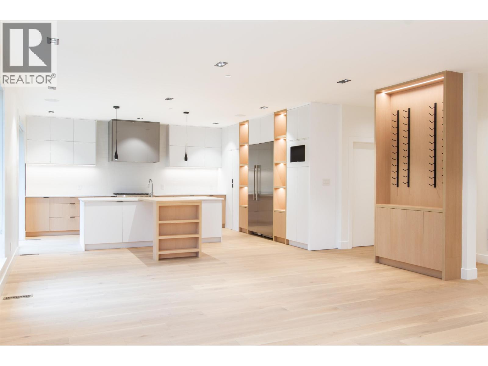 39 3385 MAMQUAM ROAD, Squamish