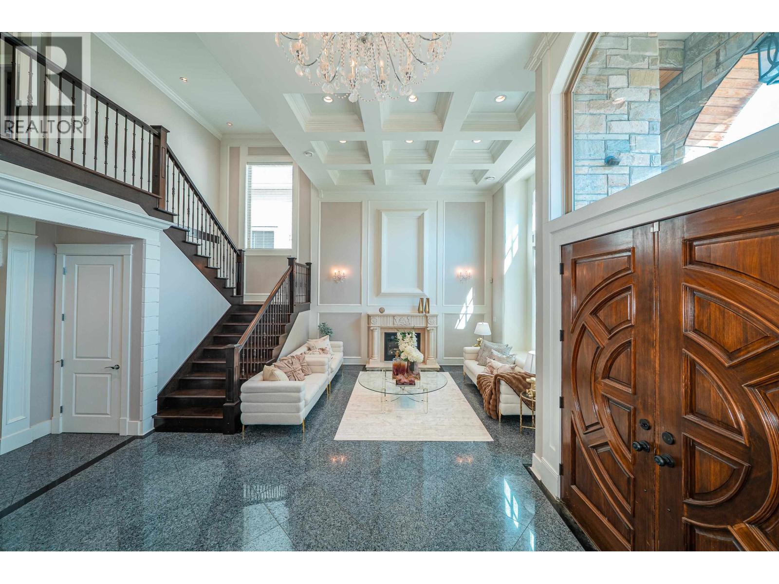 5631 CHEMAINUS Drive, Richmond