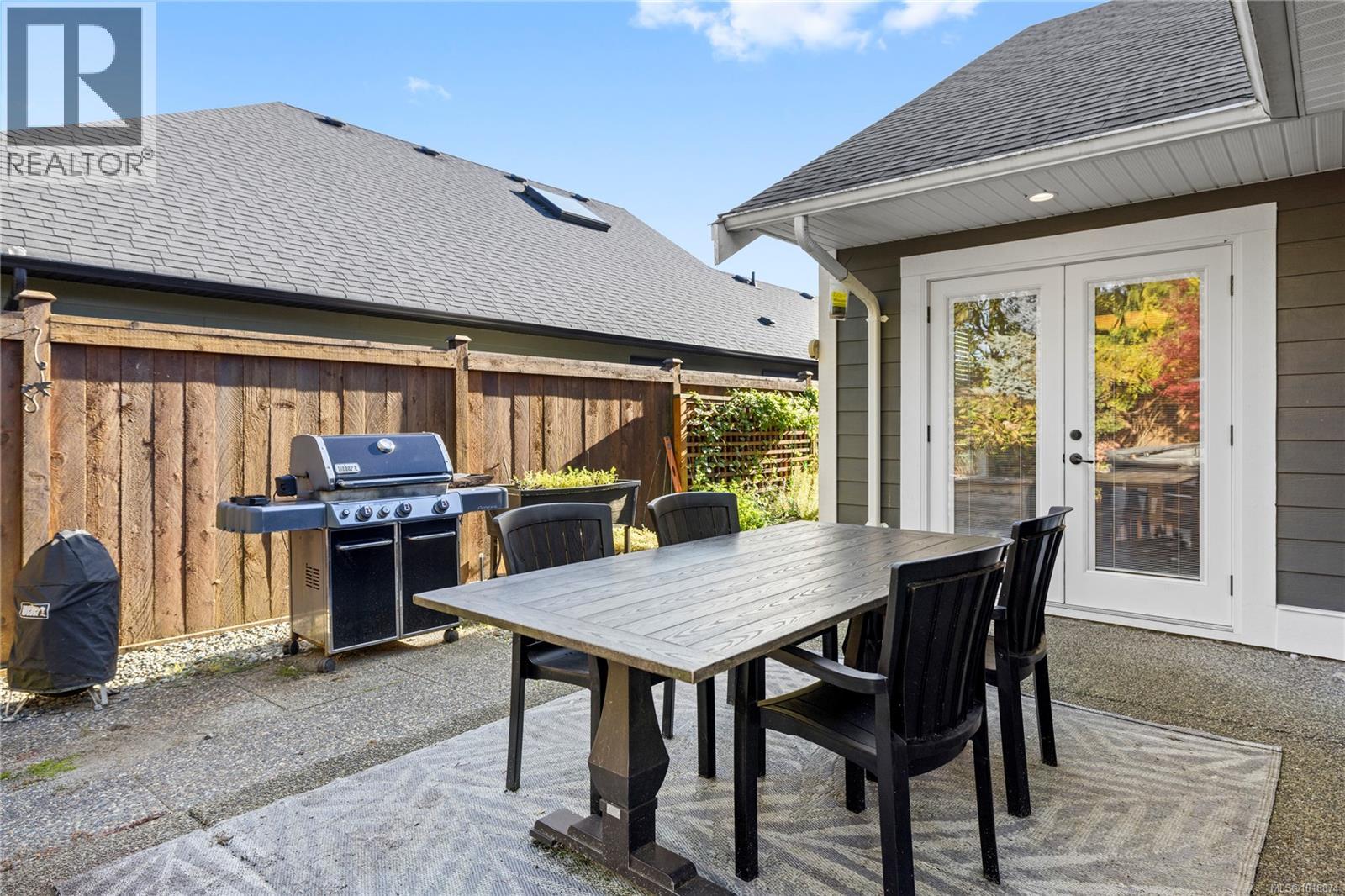 917 Wally's Way, Parksville