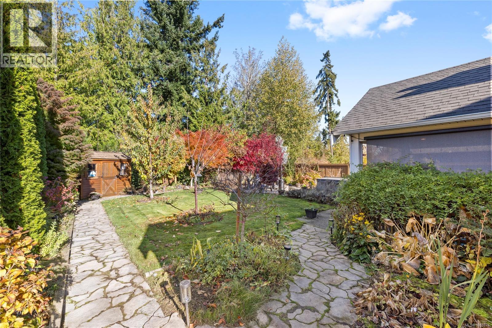 917 Wally's Way, Parksville