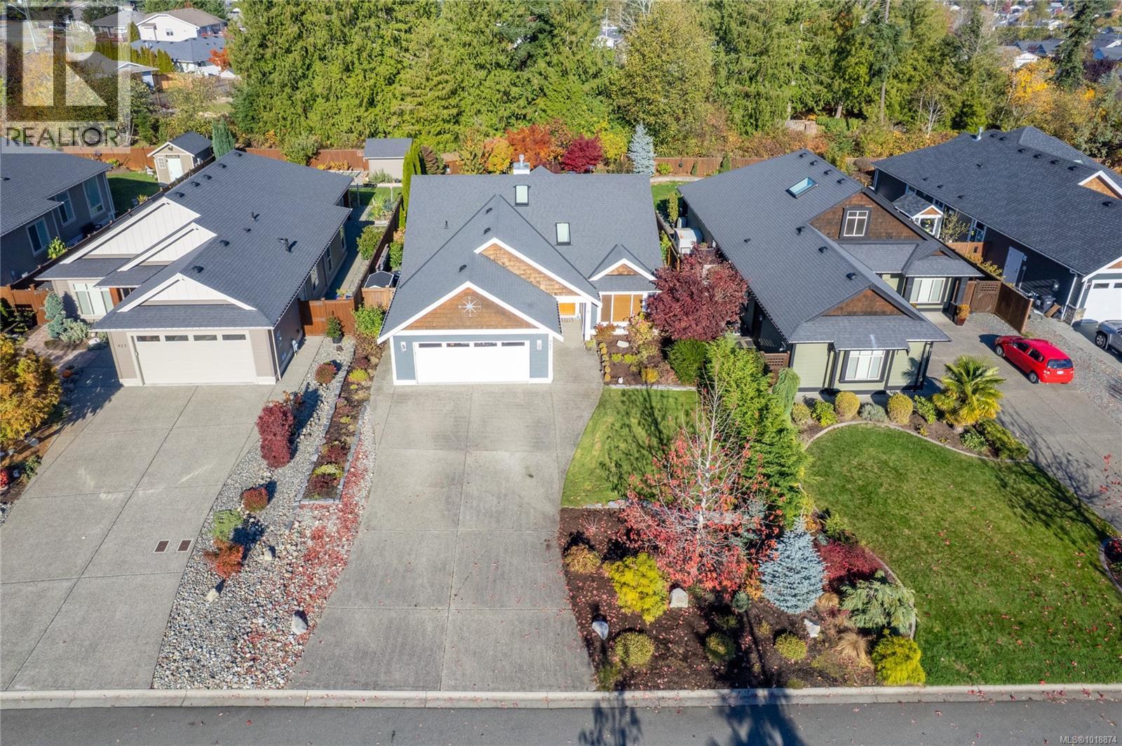 917 Wally's Way, Parksville