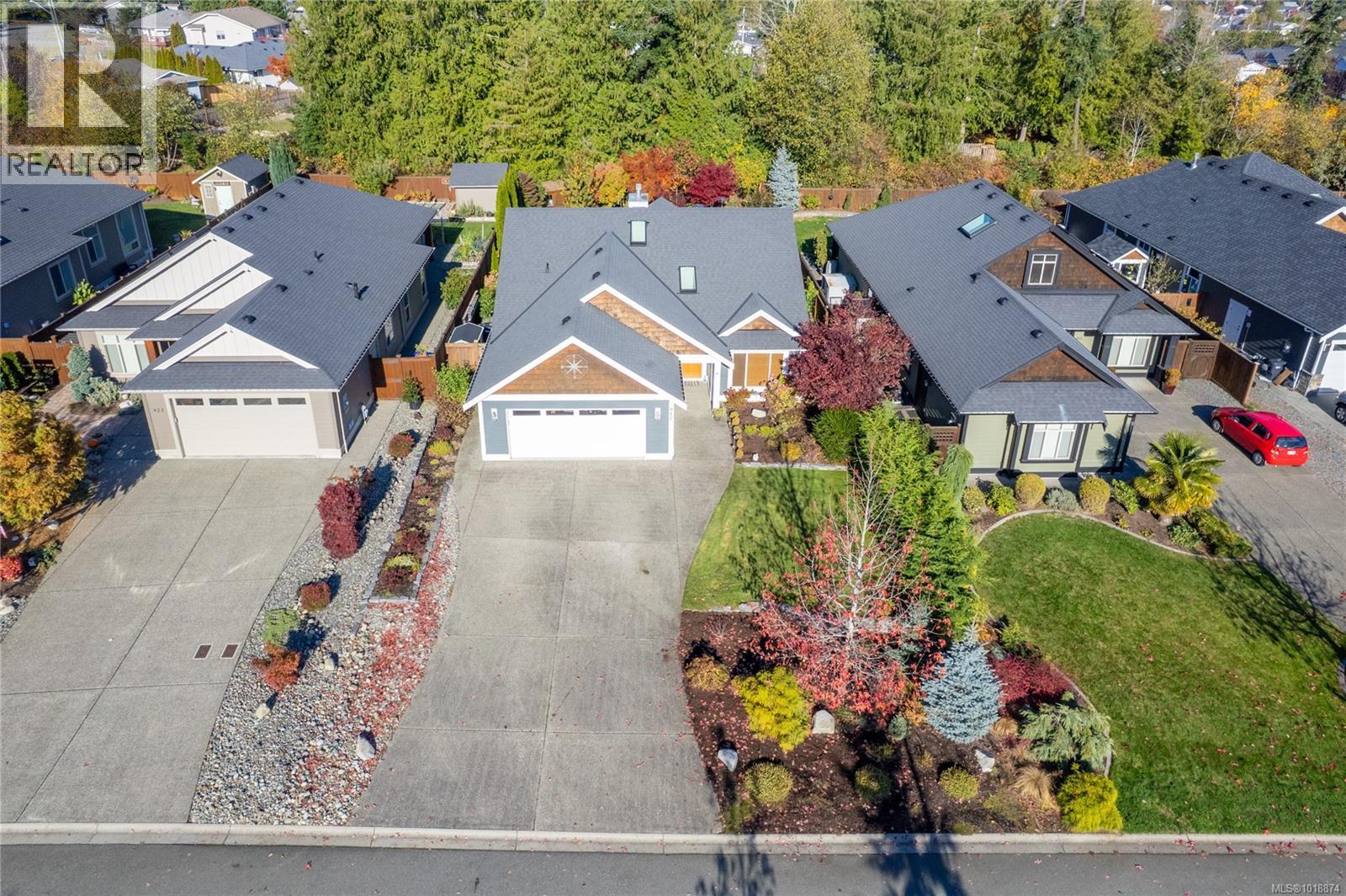 917 Wally's Way, Parksville