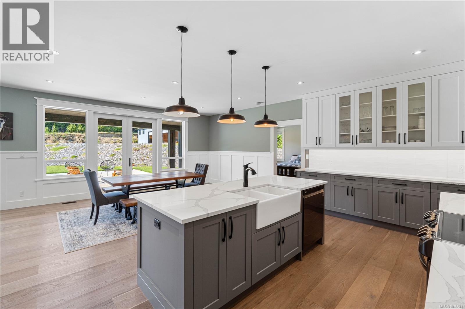 1227 Burbank Rd, Qualicum Beach