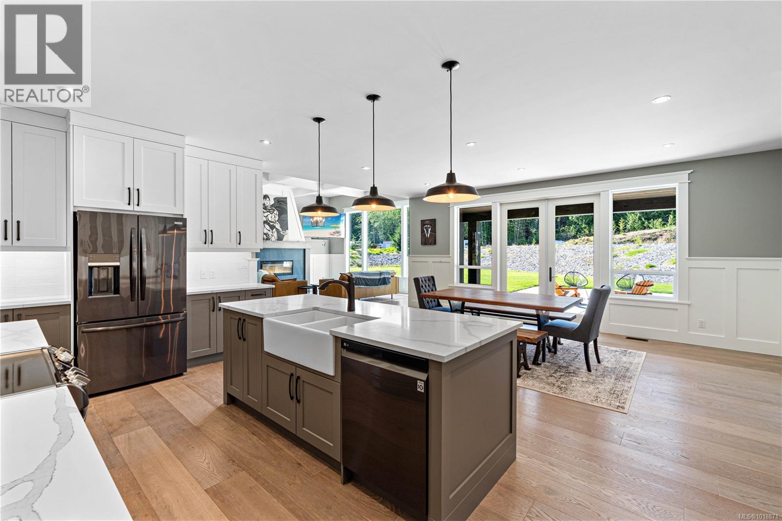 1227 Burbank Rd, Qualicum Beach