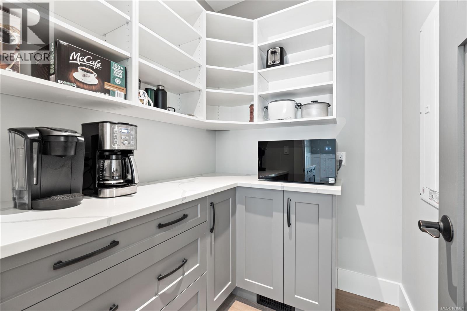 1227 Burbank Rd, Qualicum Beach