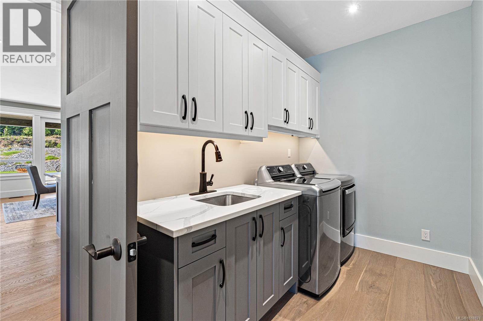 1227 Burbank Rd, Qualicum Beach