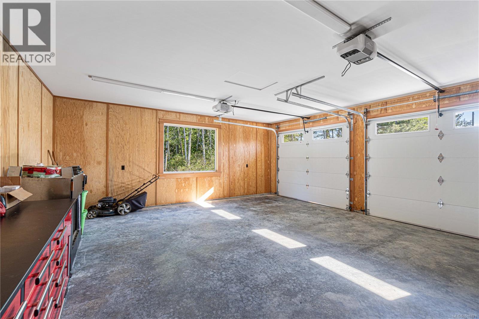 1227 Burbank Rd, Qualicum Beach