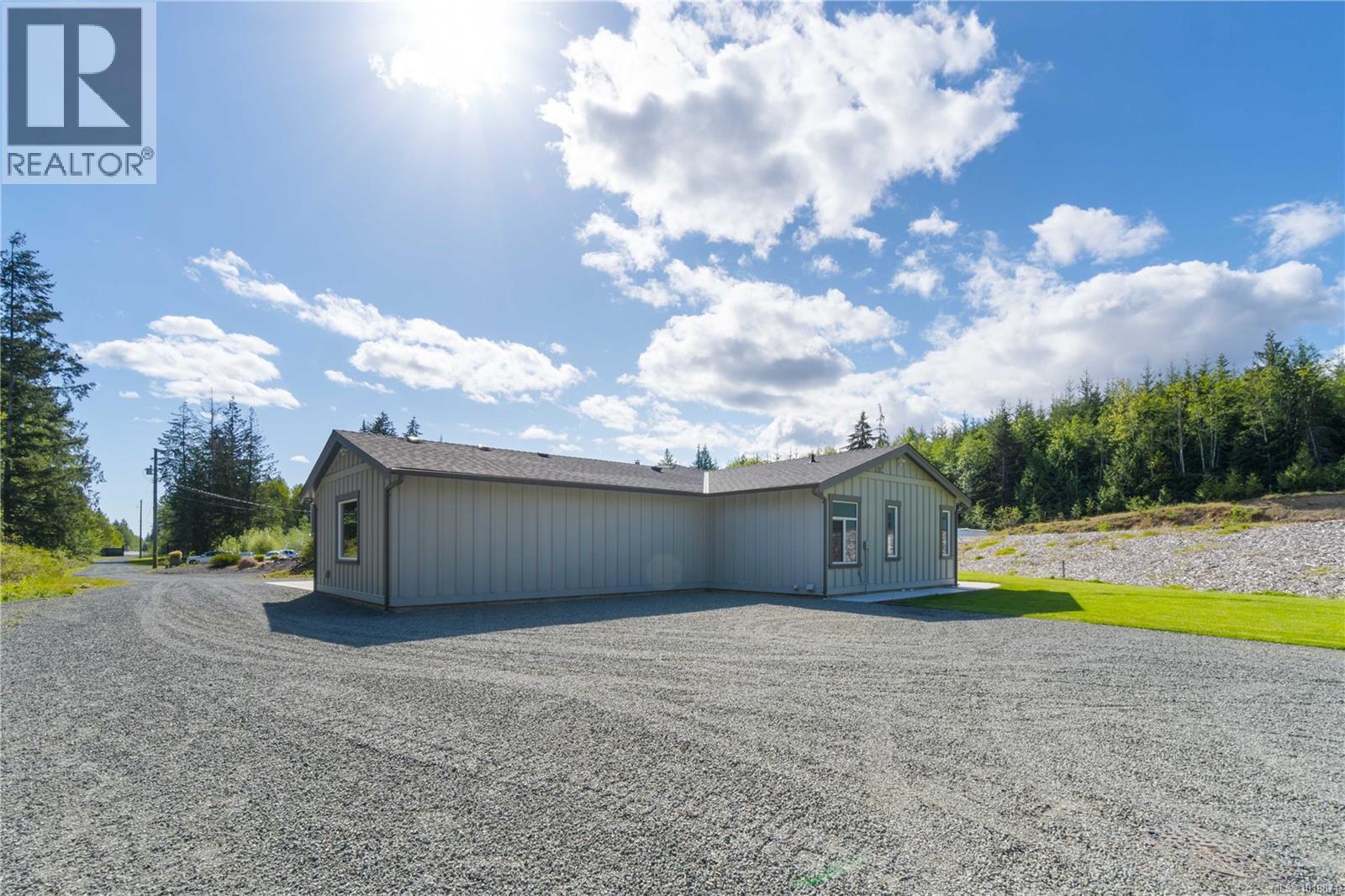 1227 Burbank Rd, Qualicum Beach