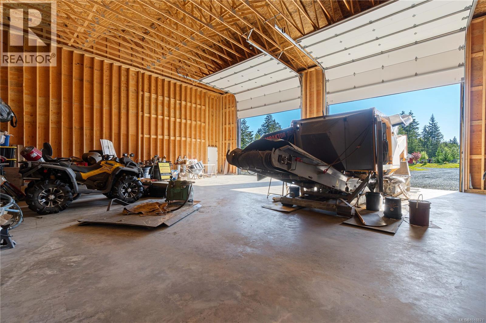 1227 Burbank Rd, Qualicum Beach