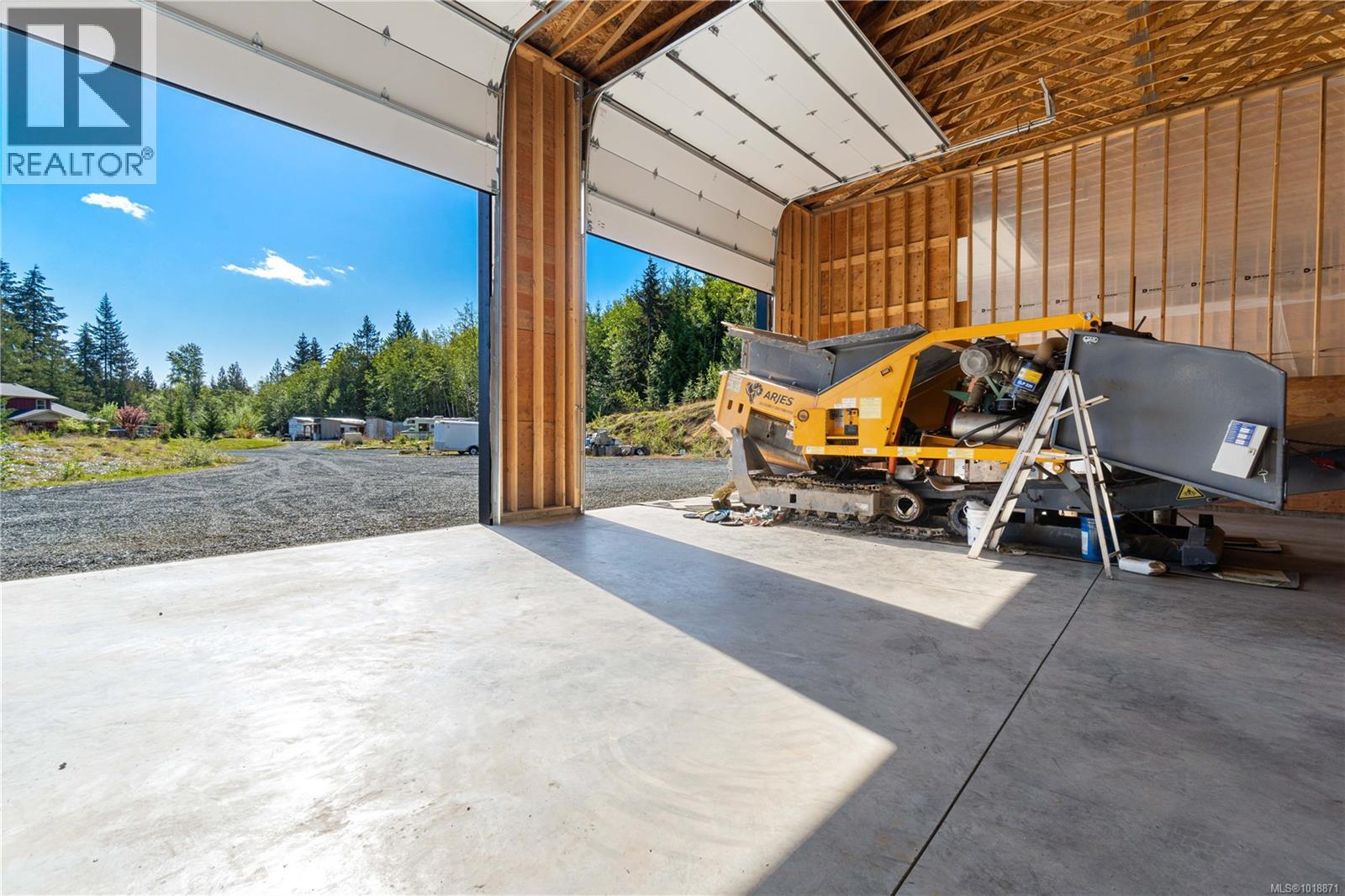 1227 Burbank Rd, Qualicum Beach