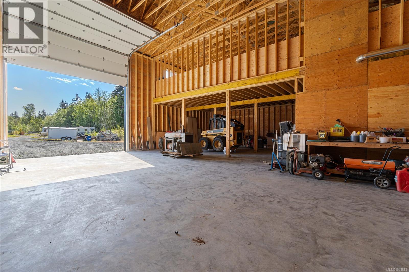 1227 Burbank Rd, Qualicum Beach