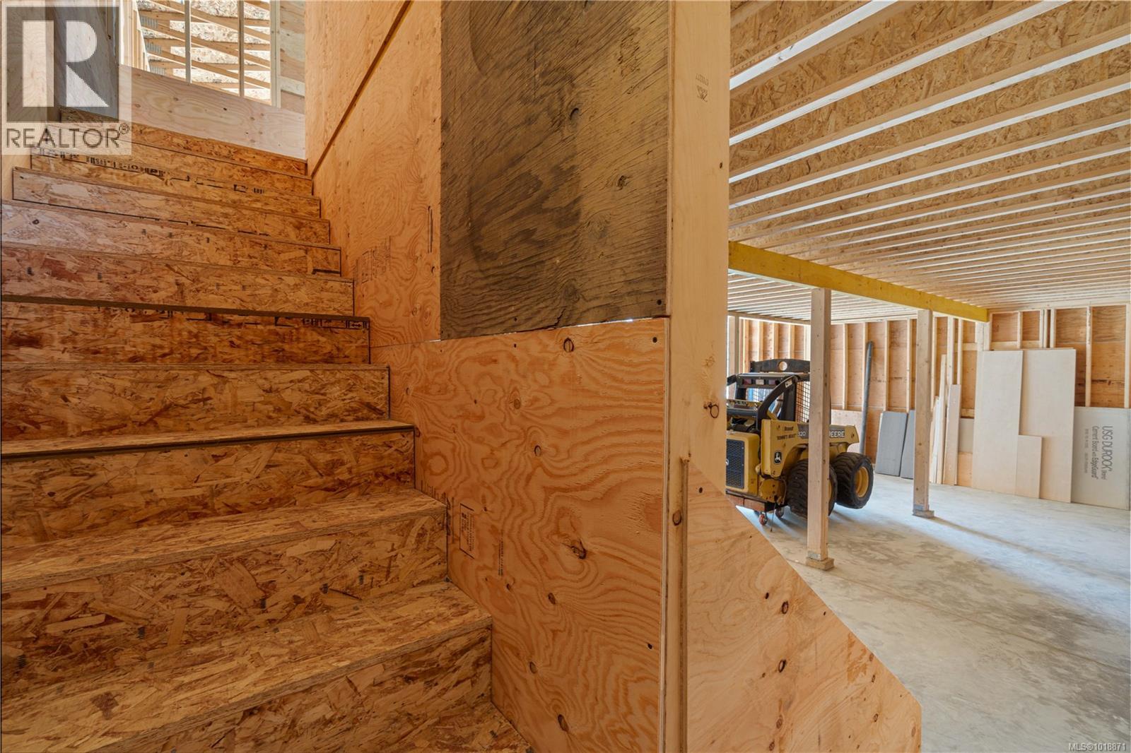 1227 Burbank Rd, Qualicum Beach