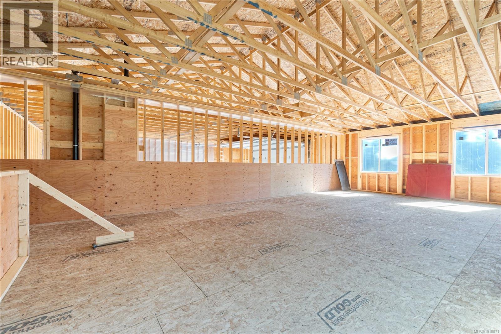 1227 Burbank Rd, Qualicum Beach