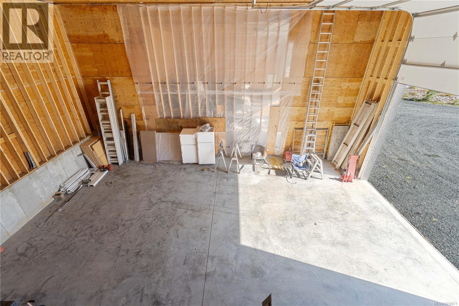 1227 Burbank Rd, Qualicum Beach