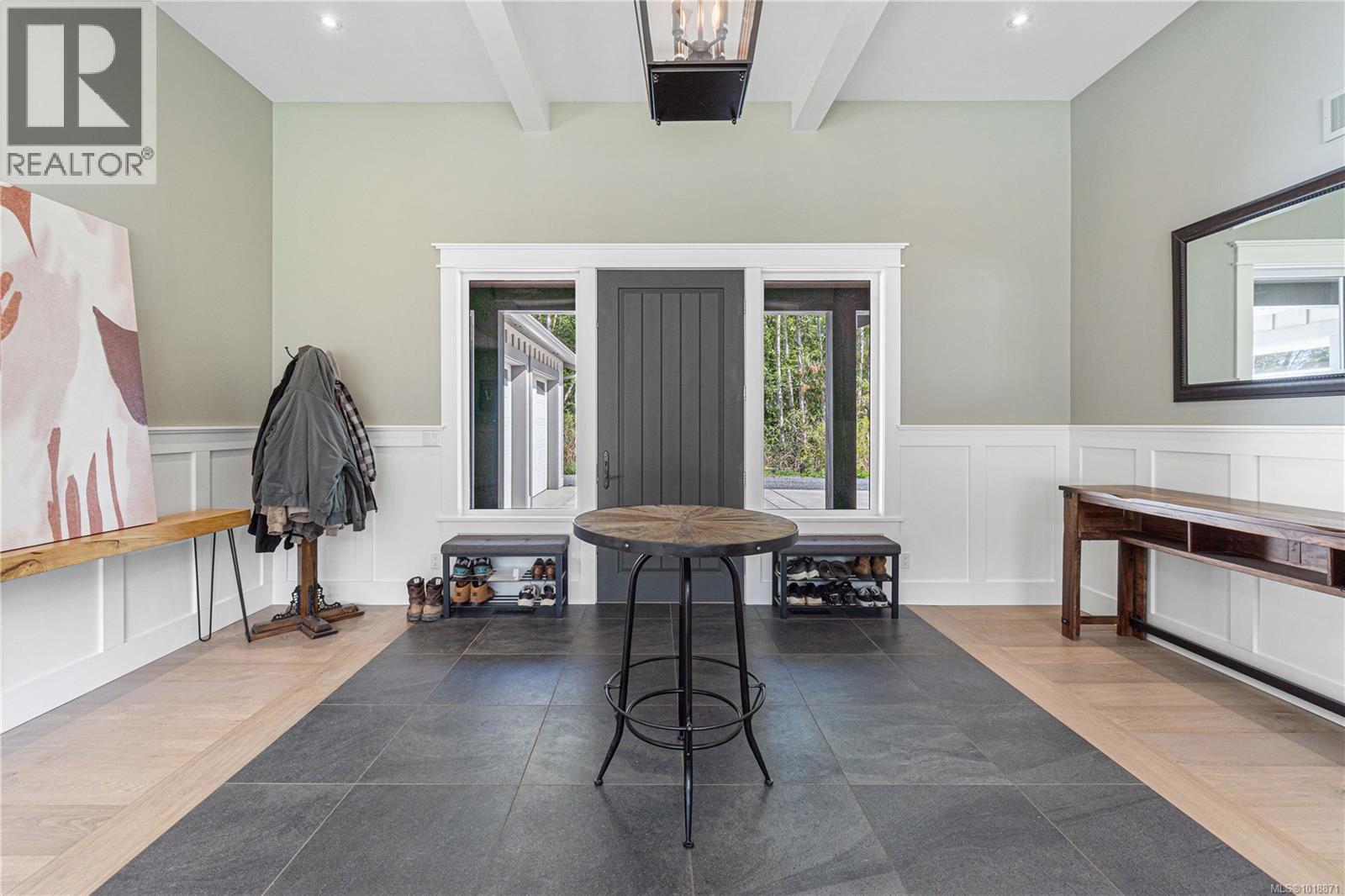 1227 Burbank Rd, Qualicum Beach