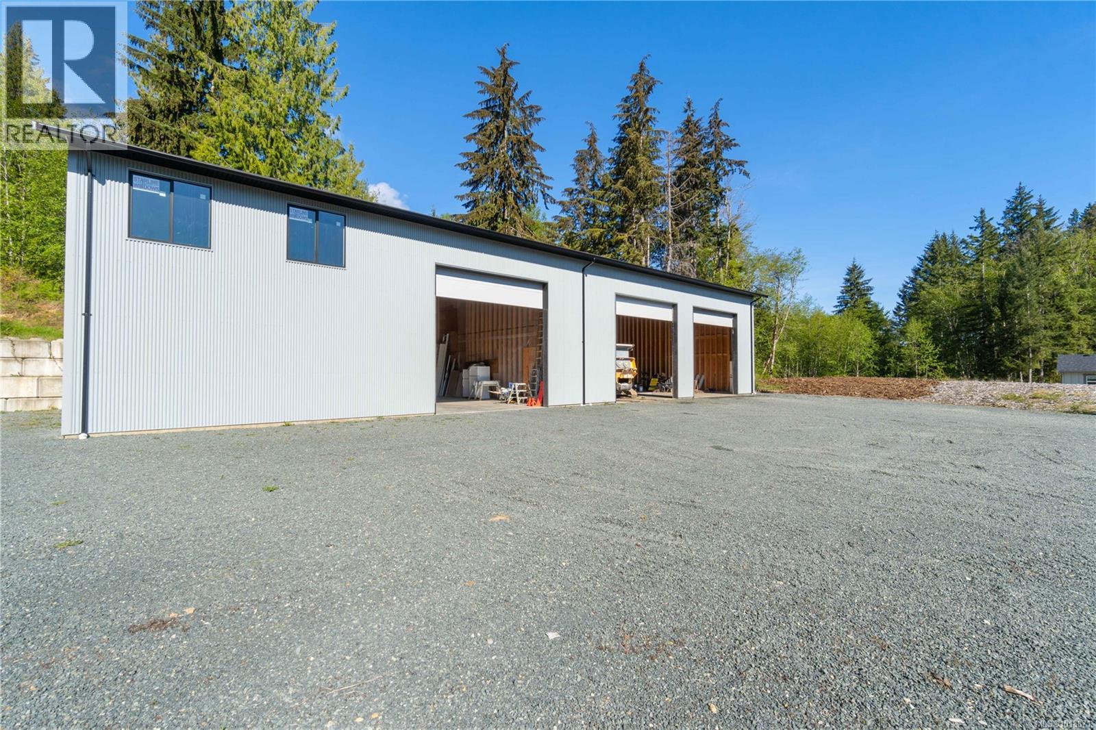 1227 Burbank Rd, Qualicum Beach