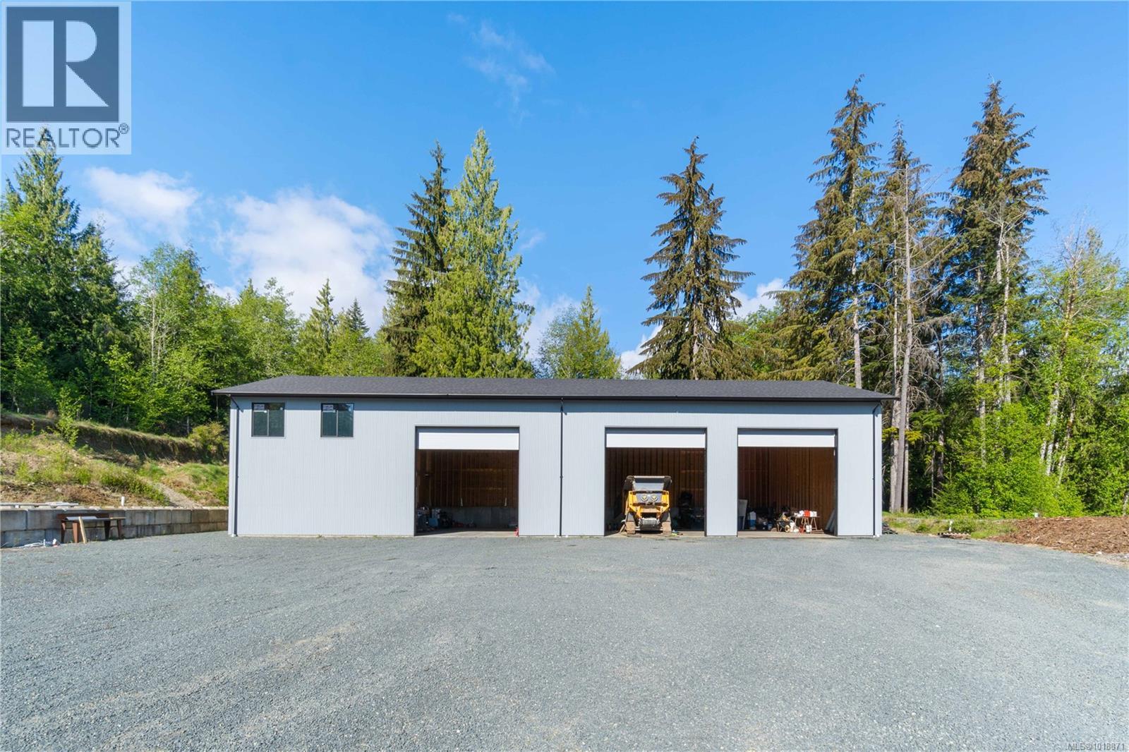 1227 Burbank Rd, Qualicum Beach