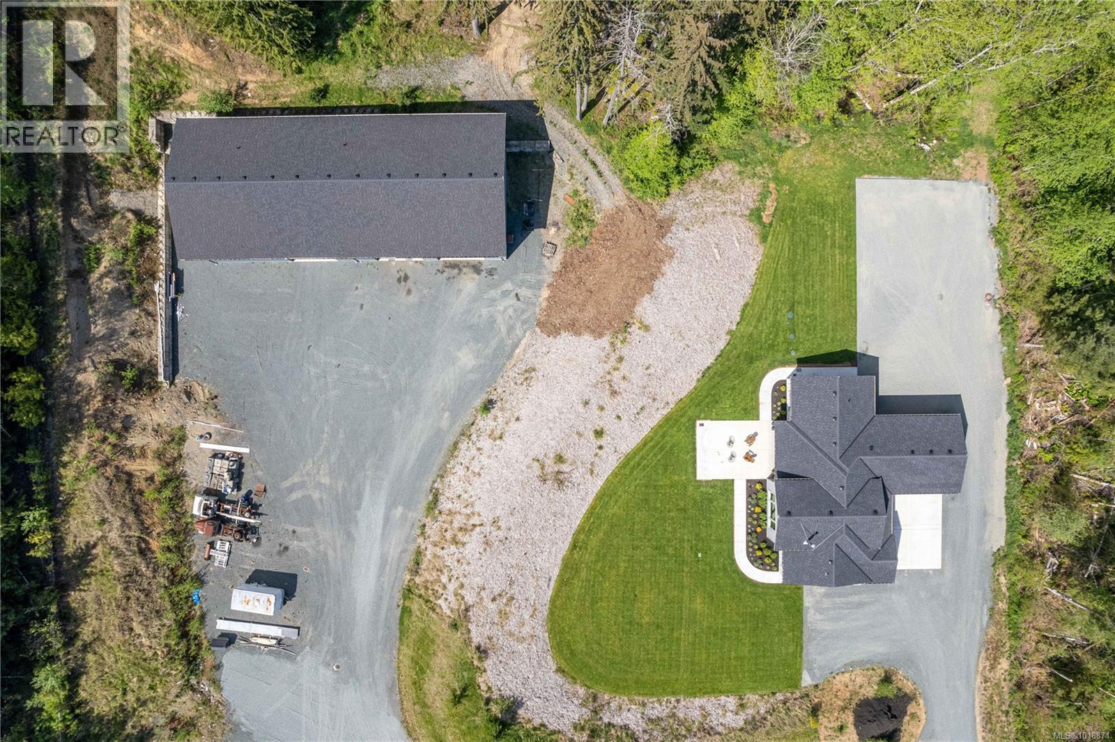 1227 Burbank Rd, Qualicum Beach