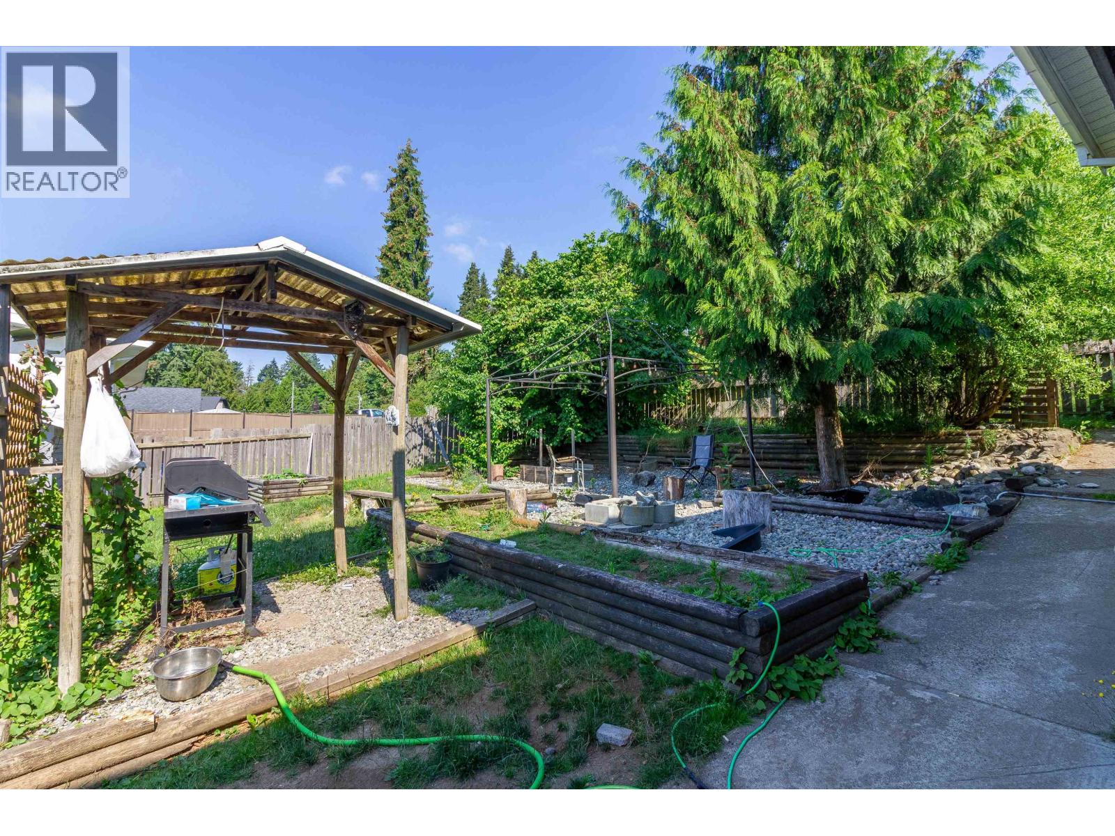 406 SCHOOLHOUSE STREET, Coquitlam