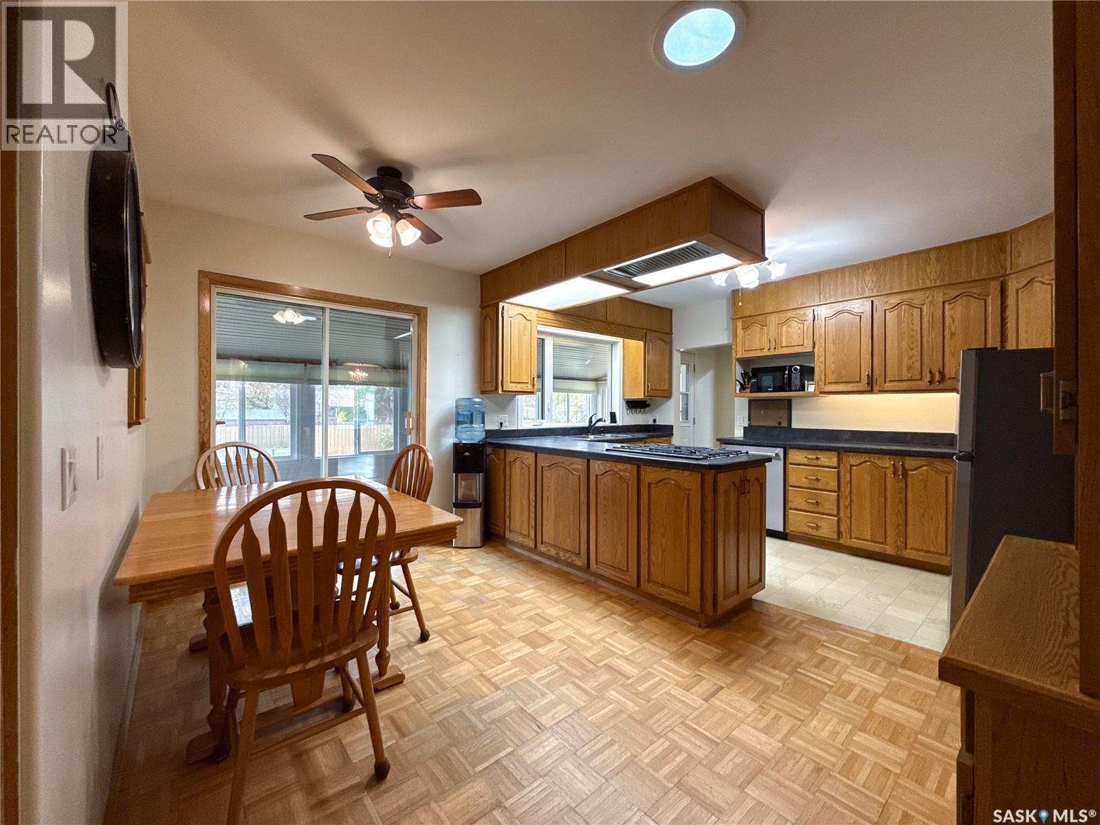 220 1st STREET W - 21