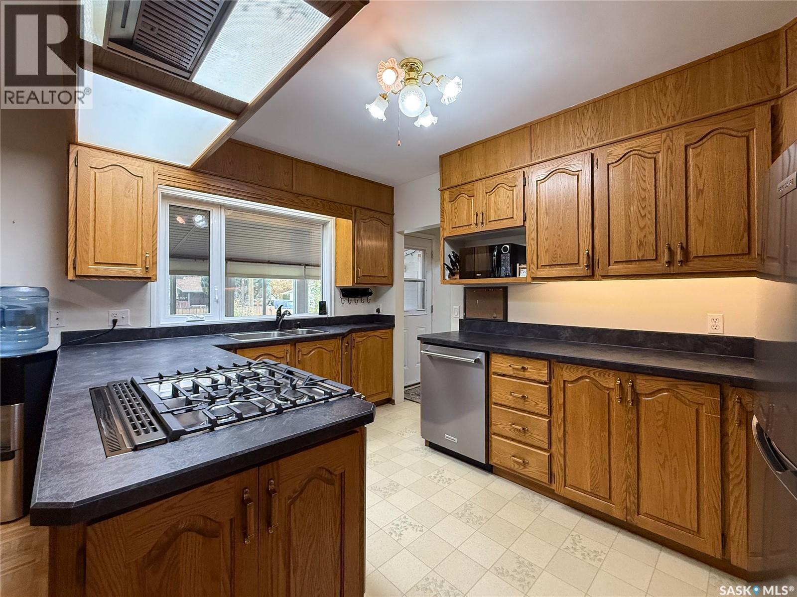 220 1st STREET W - 13