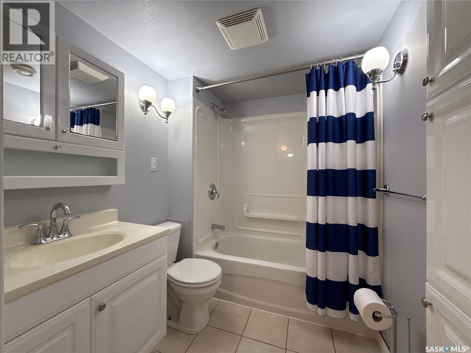 220 1st STREET W - 38