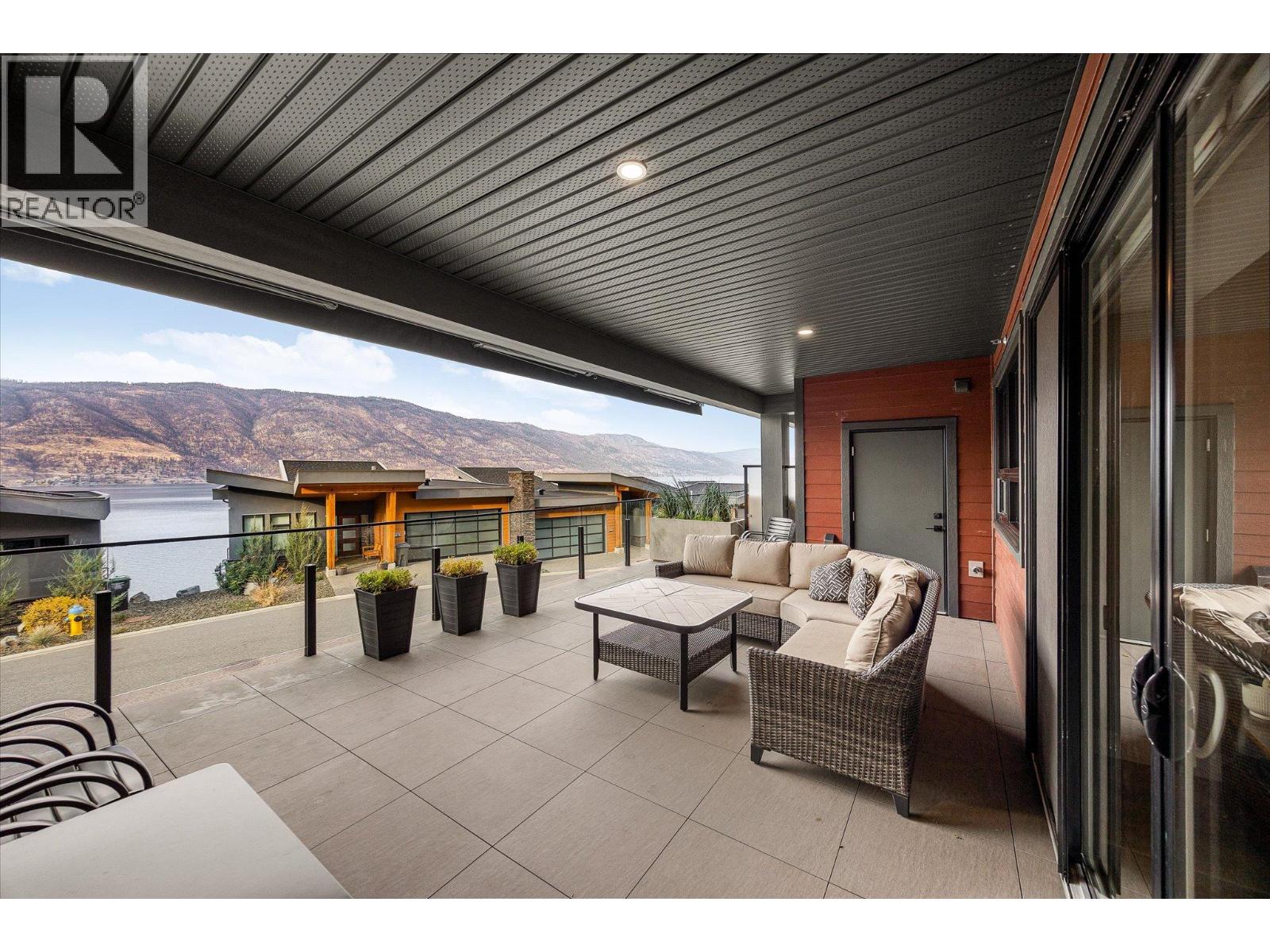 109 3475 Granite Close, Kelowna