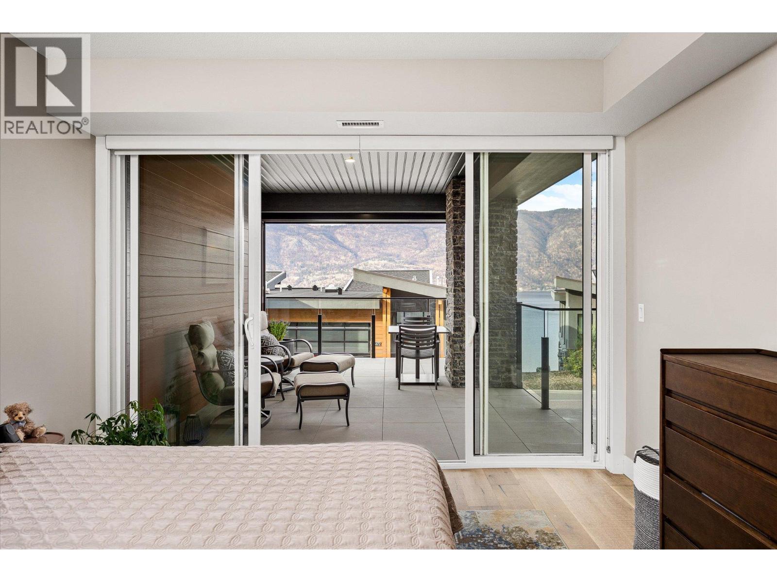 109 3475 Granite Close, Kelowna