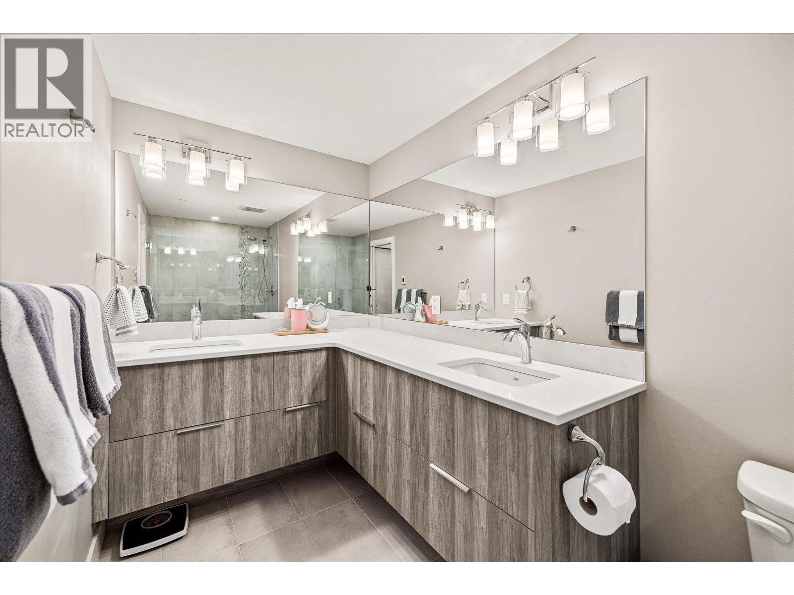 109 3475 Granite Close, Kelowna