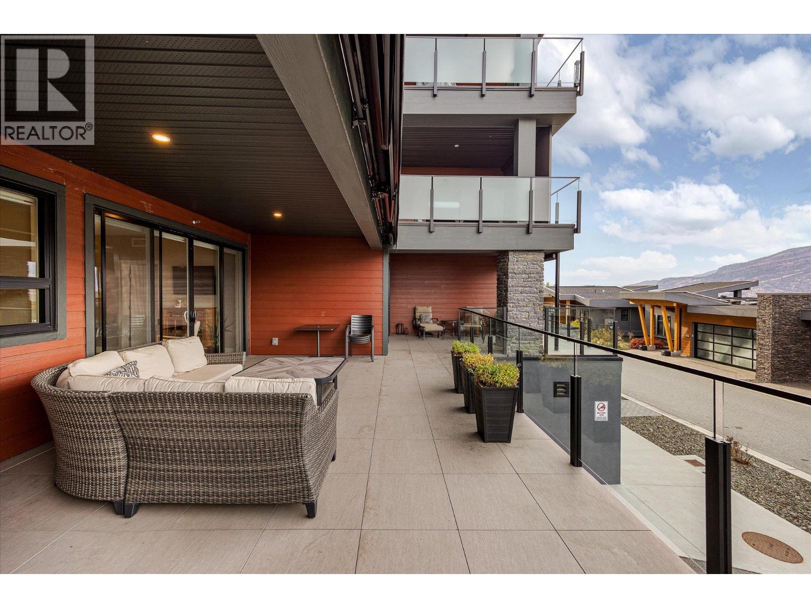 109 3475 Granite Close, Kelowna