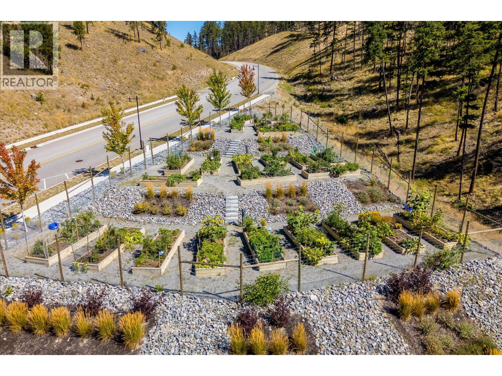 109 3475 Granite Close, Kelowna