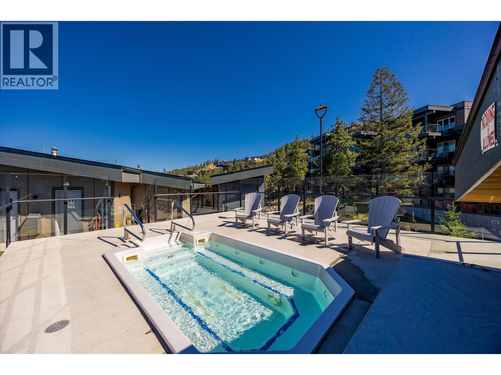 109 3475 Granite Close, Kelowna