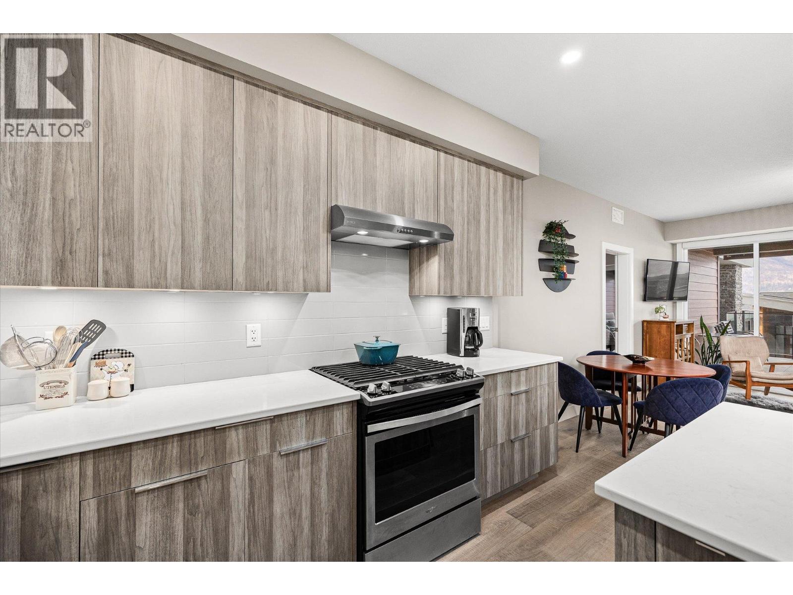 109 3475 Granite Close, Kelowna