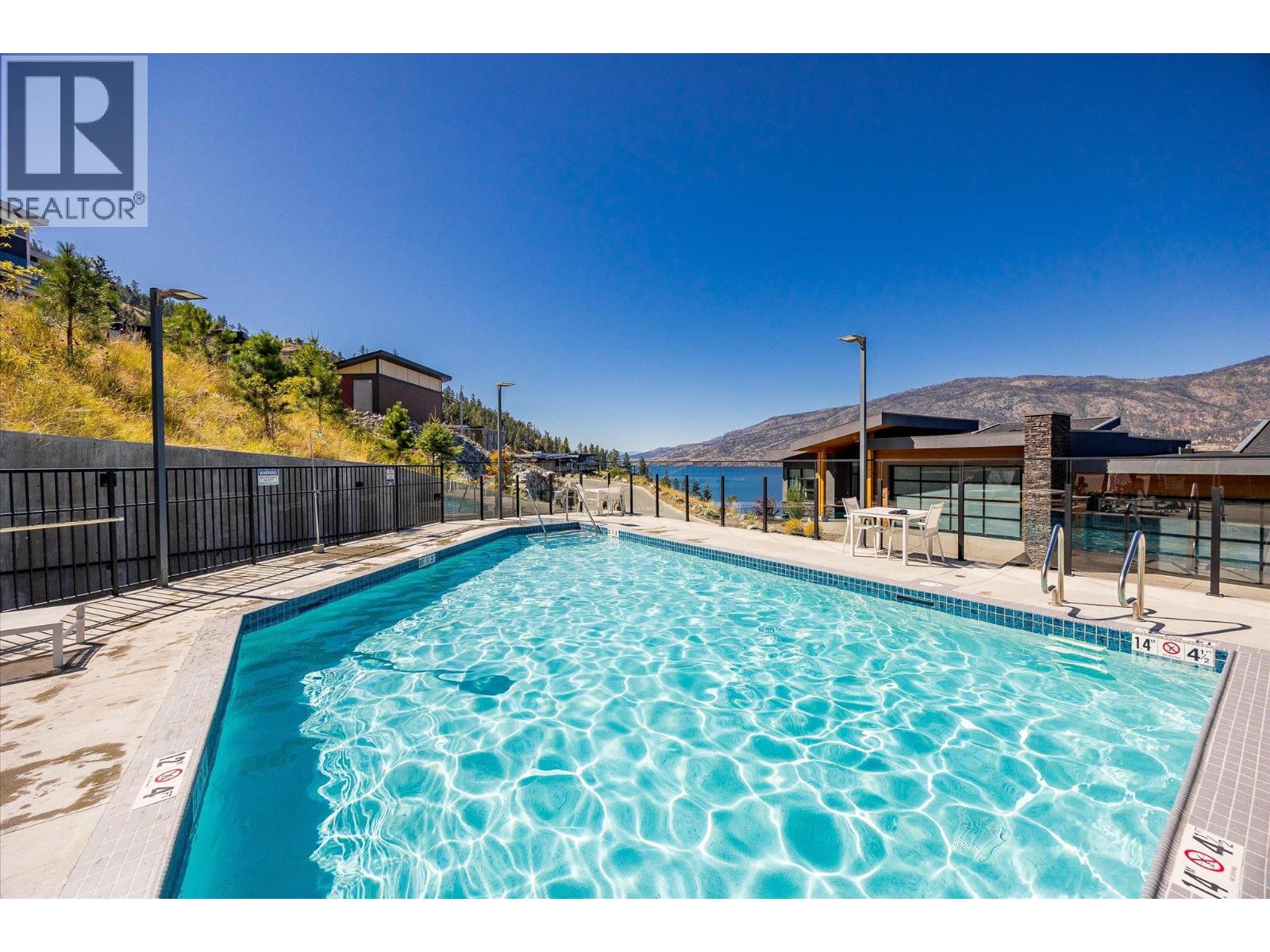 109 3475 Granite Close, Kelowna