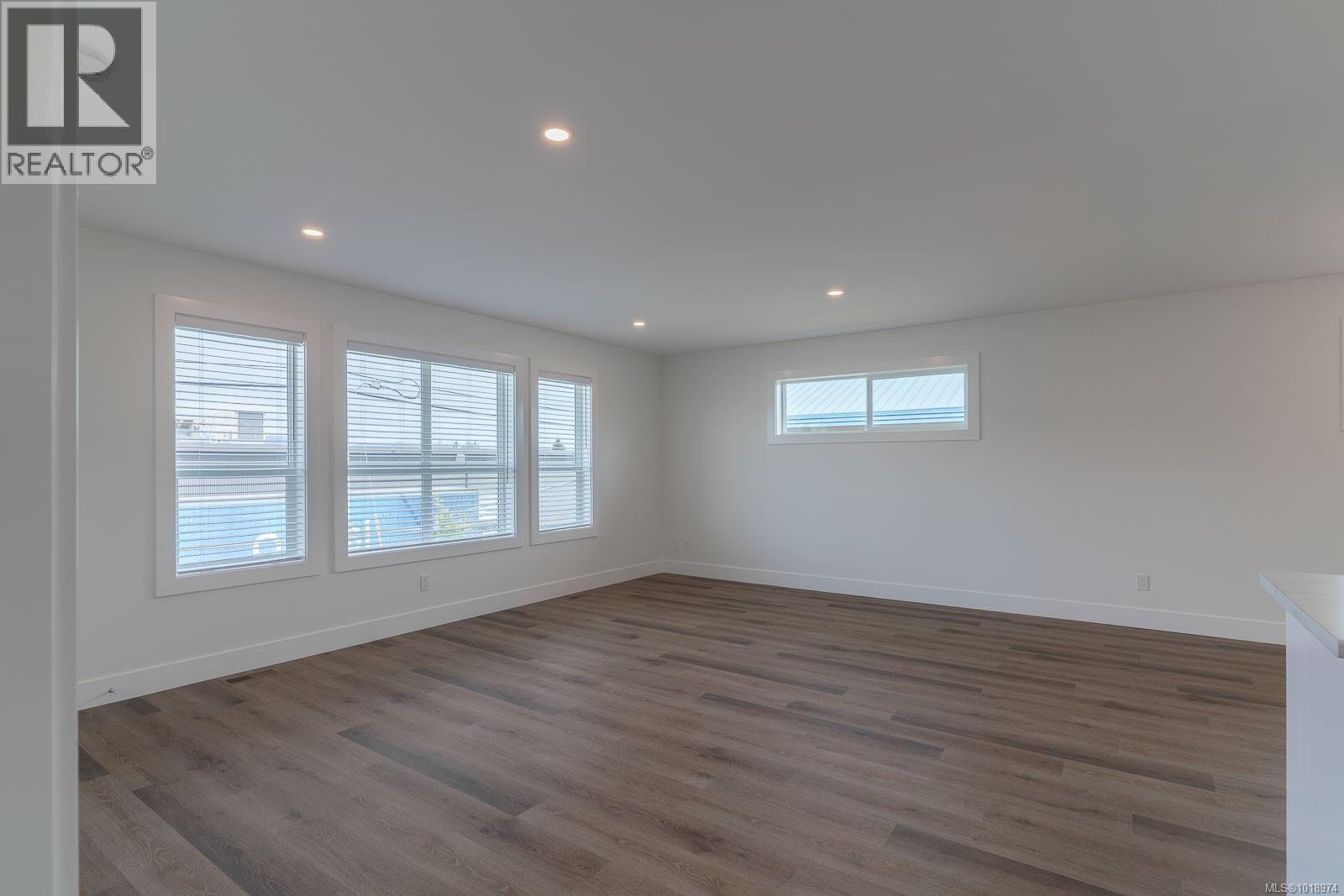 12 3774 12th Ave, Port Alberni