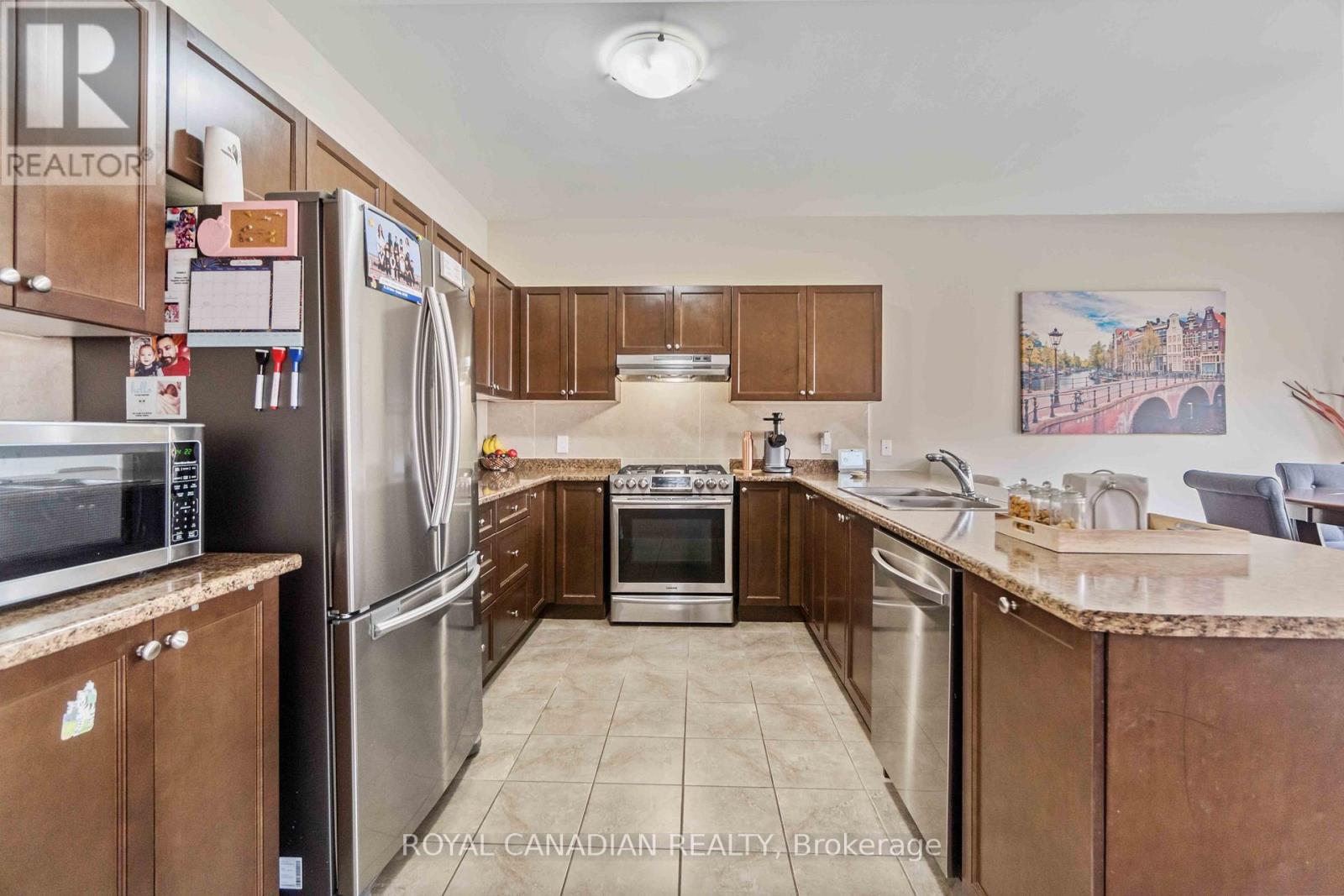 92 BETHUNE AVENUE - 12
