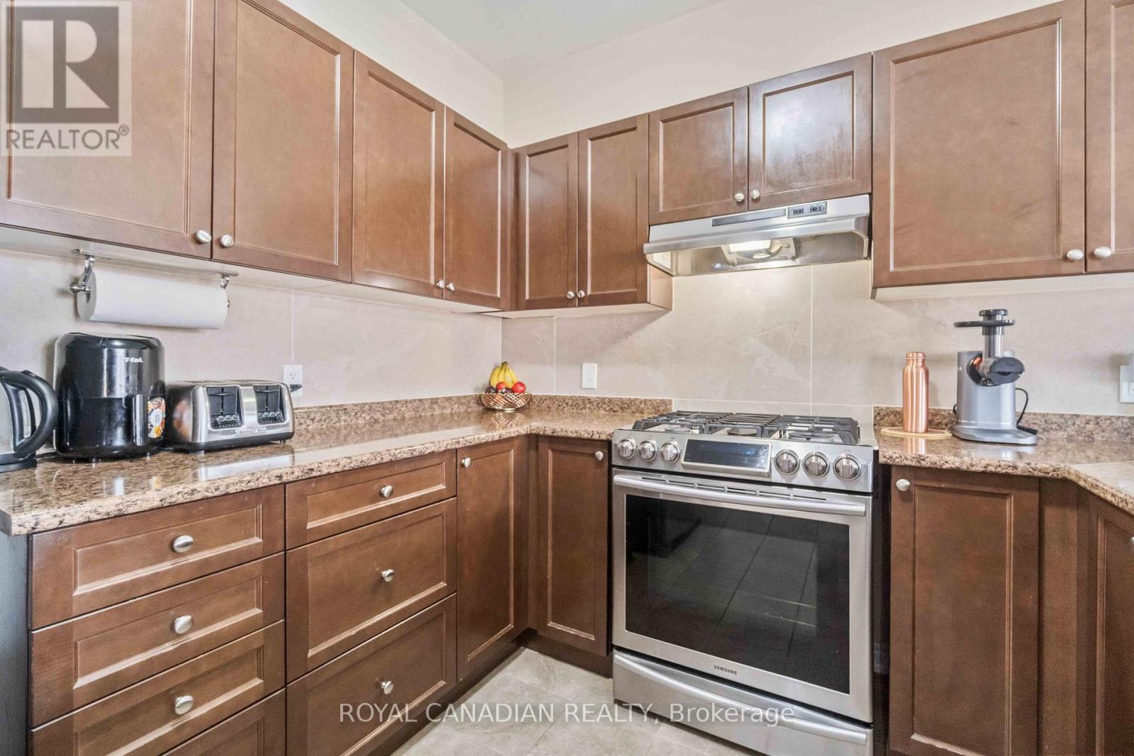 92 BETHUNE AVENUE - 14