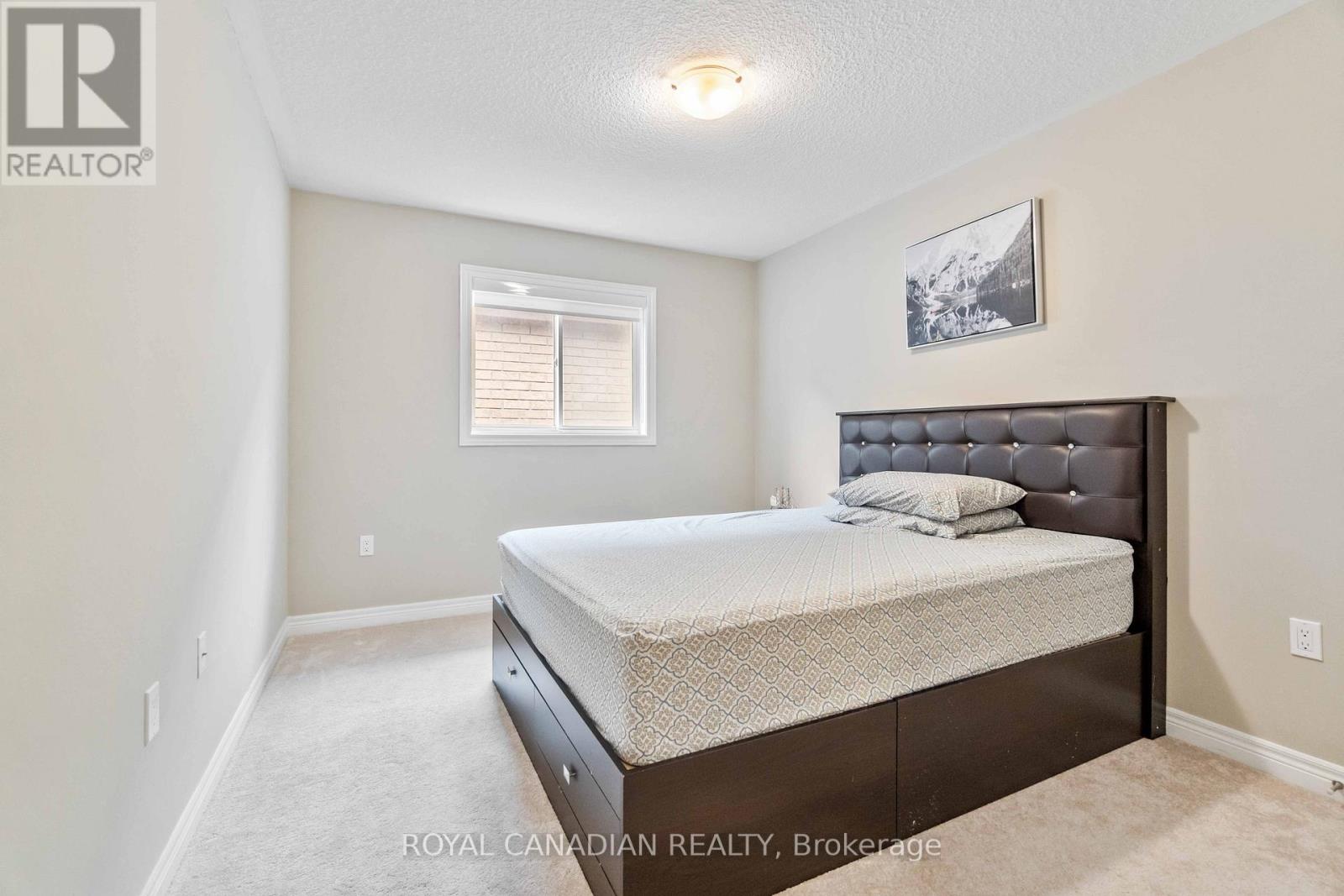 92 BETHUNE AVENUE - 33