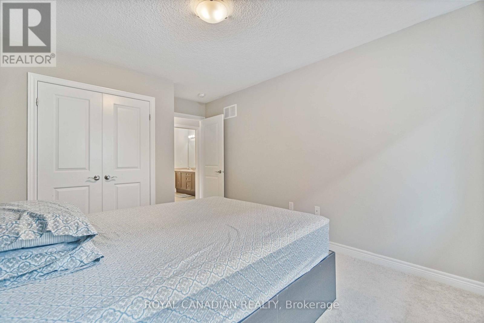 92 BETHUNE AVENUE - 34