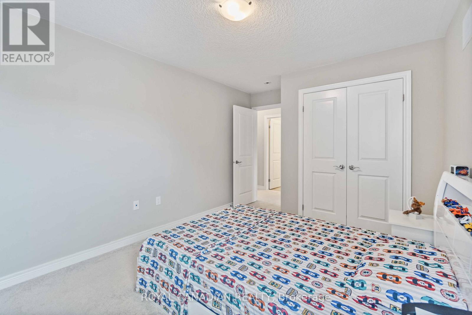 92 BETHUNE AVENUE - 36