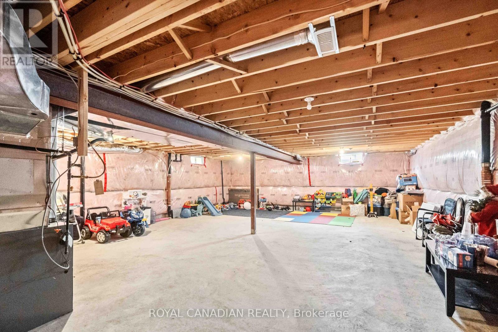 92 BETHUNE AVENUE - 45