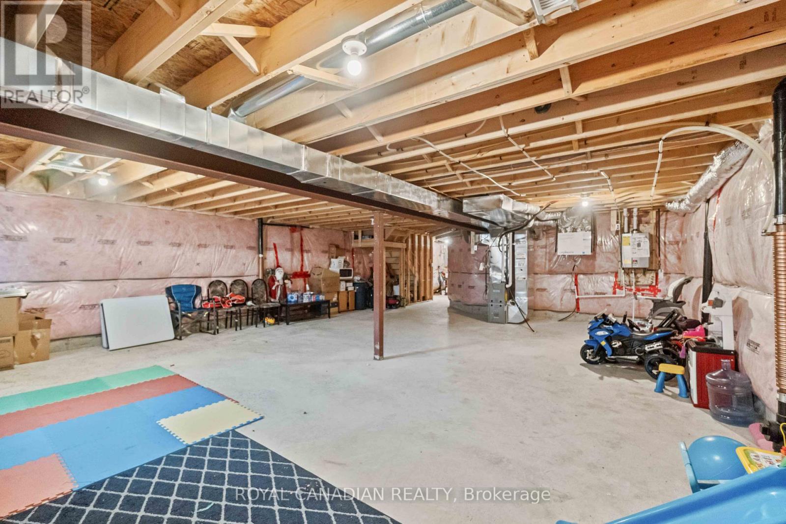 92 BETHUNE AVENUE - 46