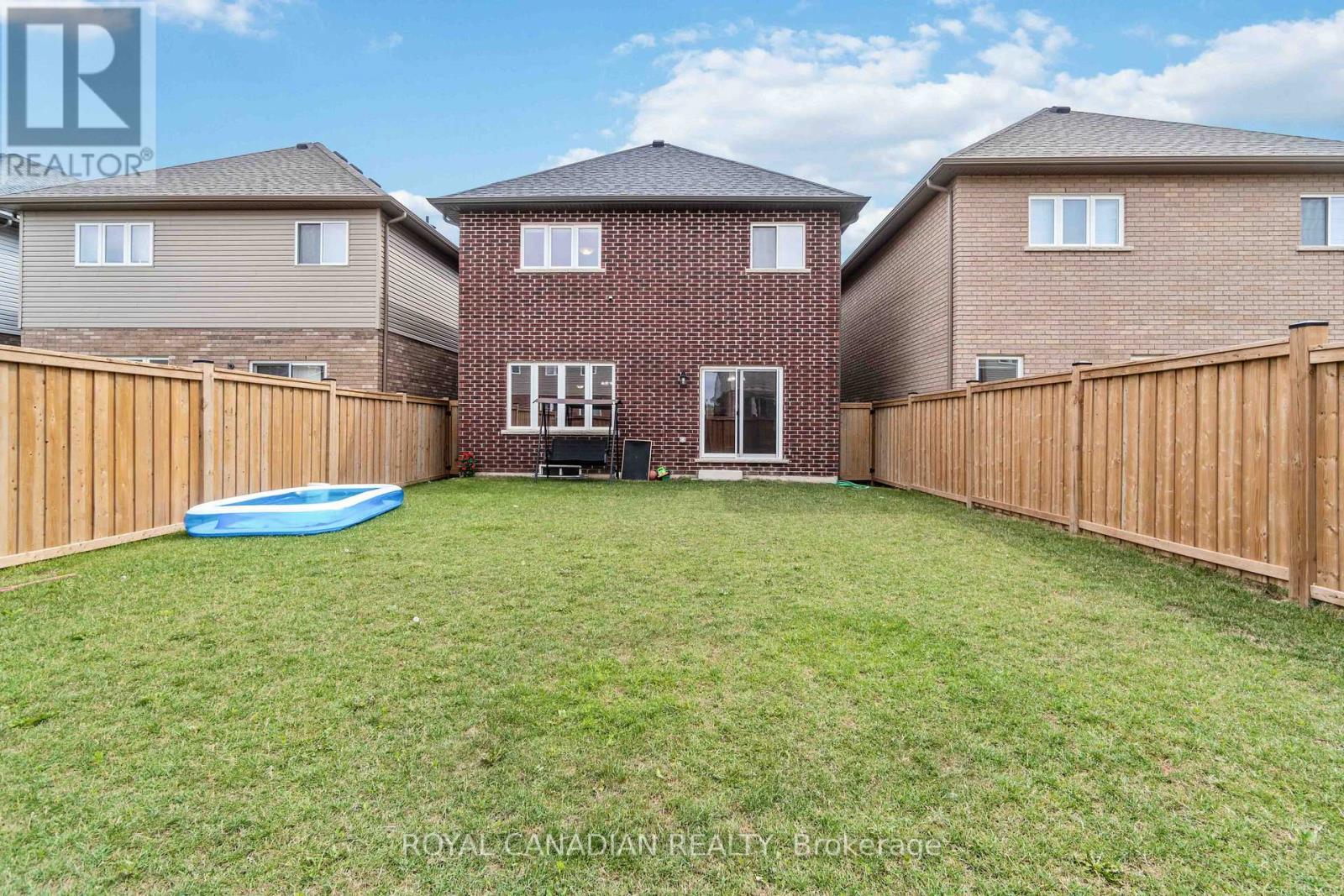 92 BETHUNE AVENUE - 48