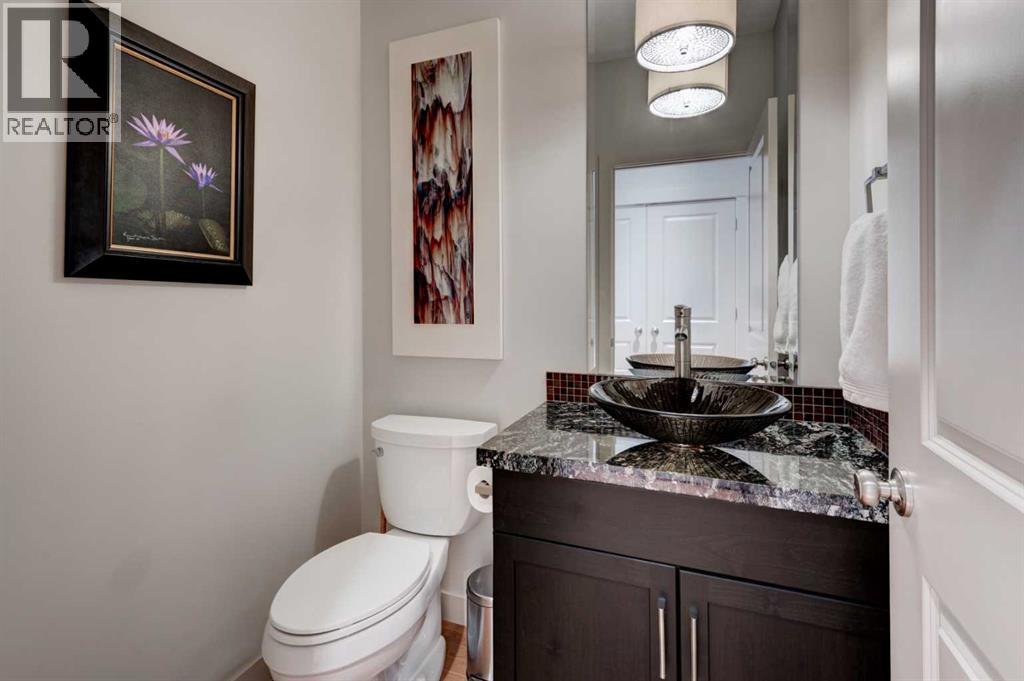 Single Family House for Sale in  Springbluff Heights SW Springbank Hill Calgary 