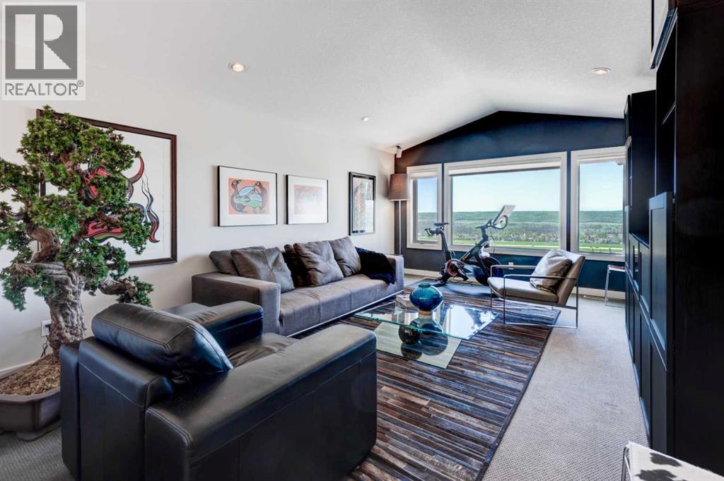 Single Family House for Sale in  Springbluff Heights SW Springbank Hill Calgary 